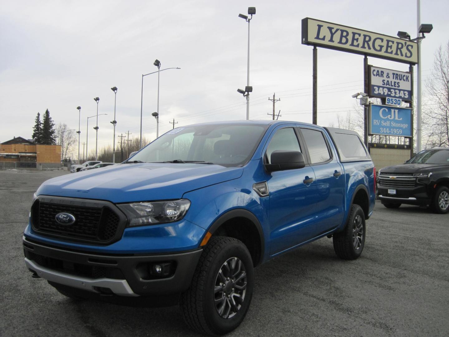 2022 blue /black Ford Ranger XLT super crew (1FTER4FH8NL) , automatic transmission, located at 9530 Old Seward Highway, Anchorage, AK, 99515, (907) 349-3343, 61.134140, -149.865570 - Low Miles on this Ford Ranger XLT super crew come take a test drive. - Photo#0